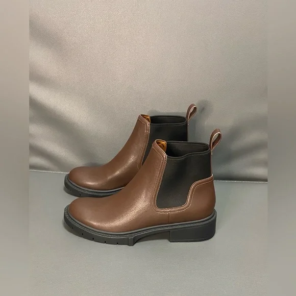 NWT Coach Lenora Leather Ankle Bootie - Picture 4 of 6